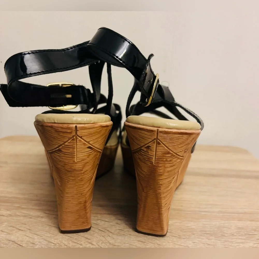 Athena Alexander Black and Tan Wedge Sandals
